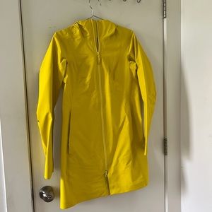 Women’s Medium Yellow Arcteryx Rain Jacket